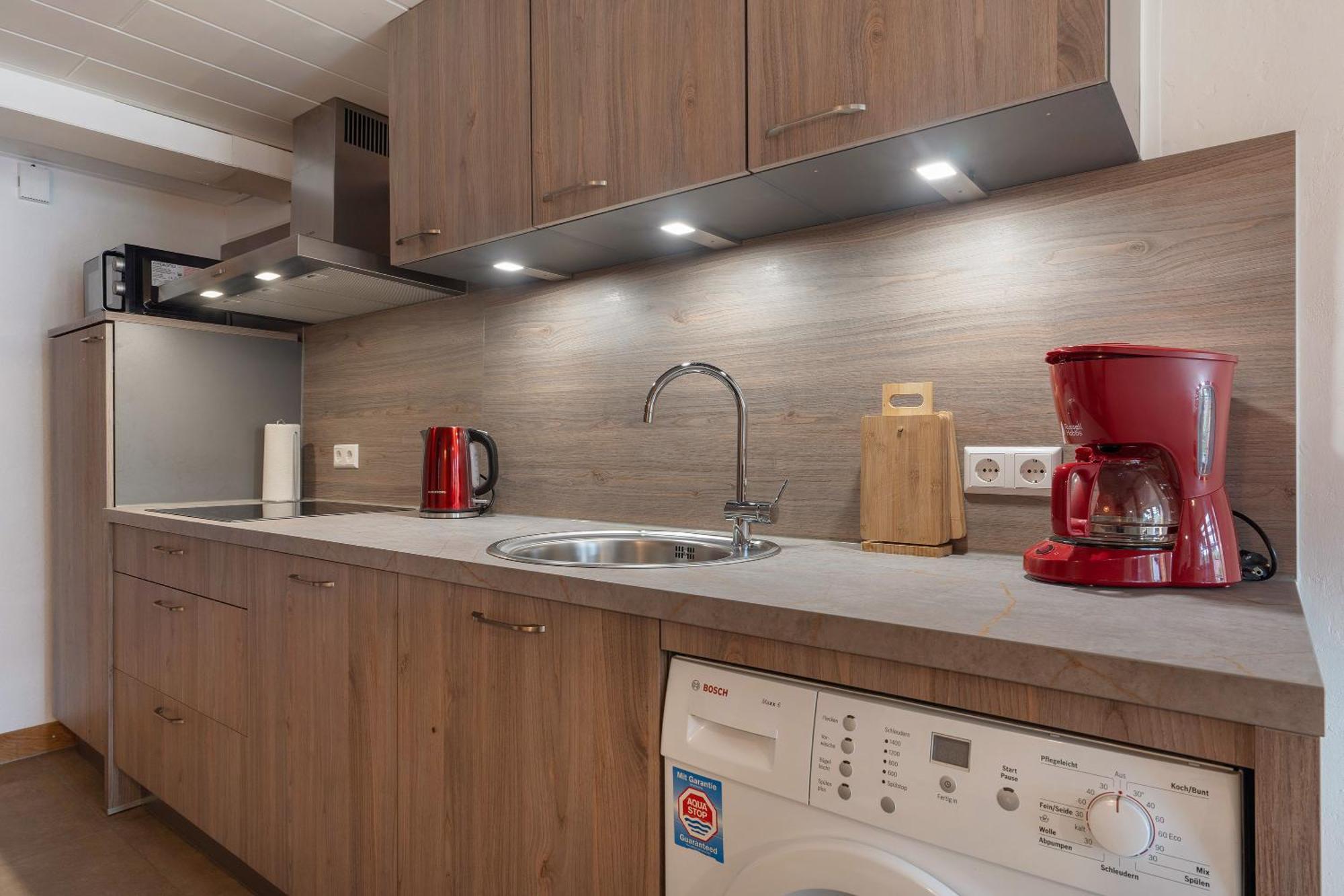 Max Apartment *